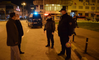 Ministri Çulev mbrëmë vizitoi policët në Tetovë: T’u besojmë dhe të bashkëpunojmë me policët