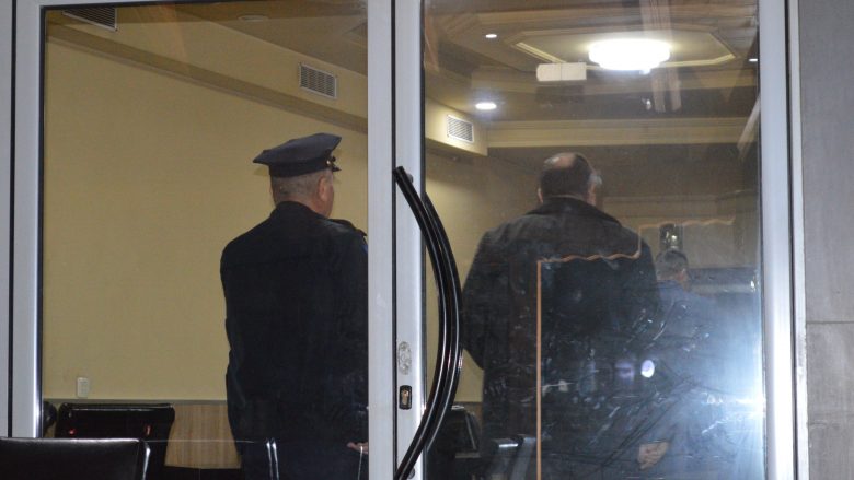 Inspektorët e Malishevës në aksion për zbatimin e urdhëresës për mbylljen e lokaleve në ora 23:00