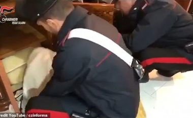 Forcat policore italiane e arrestuan një nga bosët e Ndraghetas falë karantinës për coronavirus, vërejtën tymin që dilte nga dritarja e një shtëpie të braktisur