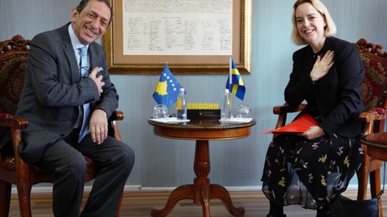 Reka takon ambasadoren suedeze, kërkon mbështetjen e Suedisë në proceset integruese