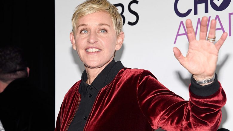 Fansat tregojnë histori interesante për Ellen Degeneres, në përpjekje për të fituar para për ta ndihmuar Los Angelesin