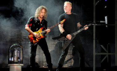Metallica shfaqin koncertet e tyre falas në Facebook dhe YouTube për t’i argëtuar publikun në vetë-izolim