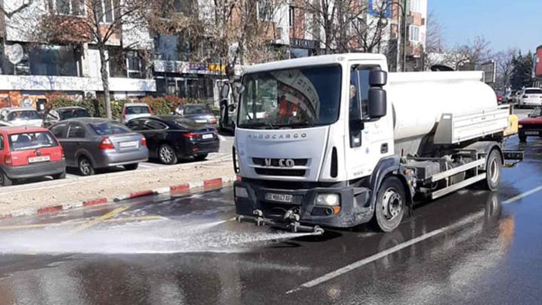 Dezinfektohen rrugët dhe hapësirat publike të komunave të Shkupit