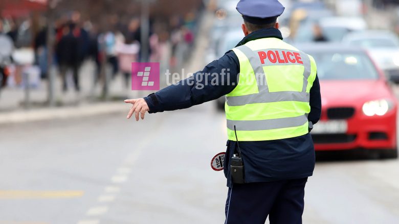 Për një ditë, policia shqiptoi 1321 tiketa të trafikut