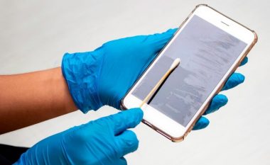 Pastrimi i telefonit tuaj mund të jetë shumë i rëndësishëm në lidhje me coronavirusin