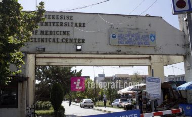 Flet drejtori i Klinikës Intensive: Presim konfirmimin e autoriteteve turke për dërgimin edhe të dy pacientëve tjerë