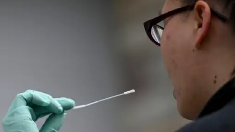 Danimarka do të ofrojë “pajisje shtëpiake për vet-testim”, për coronavirusin