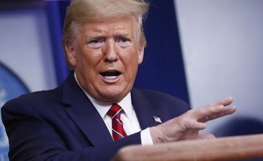 ‘Plas sherri’ midis SHBA-së dhe OBSH-së, presidenti Trump akuzon organizatën për ‘një rekomandim të gabuar’