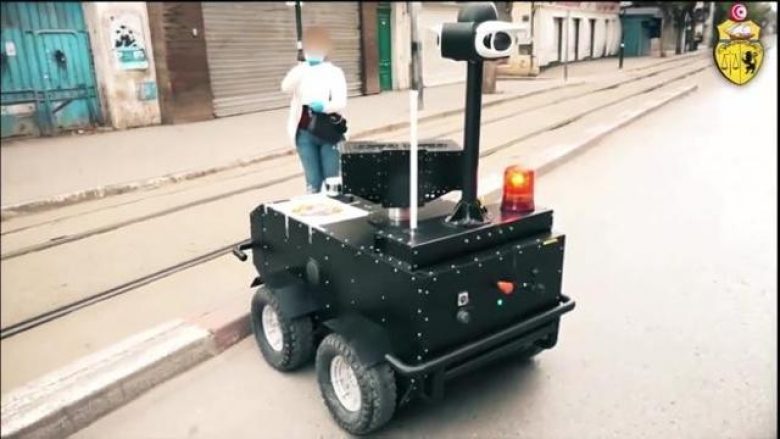 Coronavirusi, Tunizia ka vënë në funksion robotë për të kontrolluar njerëzit që dalin në rrugë