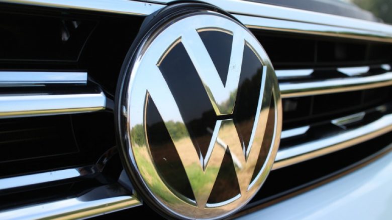​Pasojat e coronavirusit, Volkswagen humb 415 euro për veturë