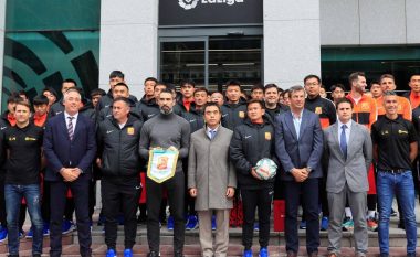 Njihuni me klubin që ka mbetur larg shtëpisë shkaku i coronavirusit – Wuhan Zall po qëndron në Spanjë, lojtarët të mërzitur për familjet