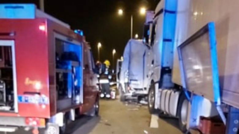 Humb jetën një shofer kamioni nga Maqedonia në një aksident në Beograd