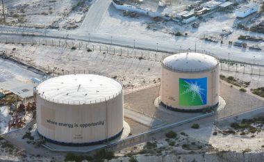 Arabia Saudite kërkon nga Aramco të rrisë kapacitetet e prodhimit të naftës