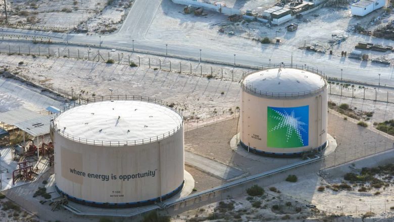 Arabia Saudite kërkon nga Aramco të rrisë kapacitetet e prodhimit të naftës
