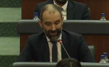 Artan Abrashi: Janë varrosur qytetarë pa asnjë dëshmi se kanë qenë të prekur nga COVID-19