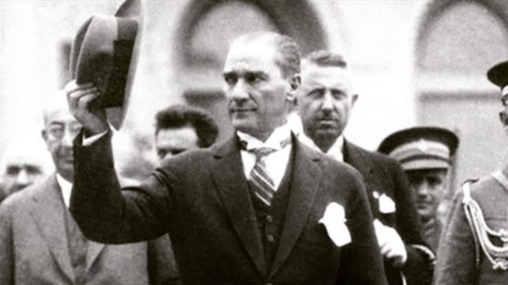 “Nusja e Kemal Pashës së Turqisë?”