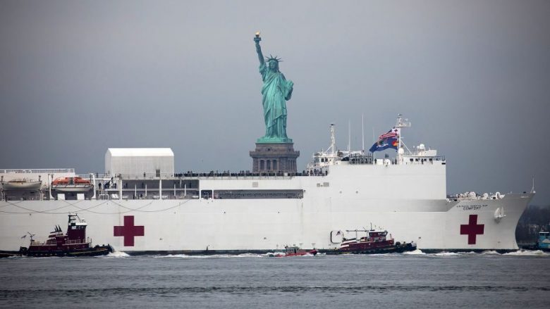 Anija spitalore-ushtarake arrin në Nju Jork
