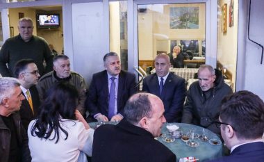 Haradinaj e Veliu pinë çaj së bashku në Podujevë