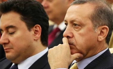 Ish-aleati i Erdoganit themelon parti të re – thotë se Turqisë i duhet një “fillim i ri”