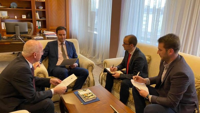 Konjufca propozon tërheqjen e Vlora Çitakut dhe gjashtë ambasadorëve të tjerë nga misioni diplomatik
