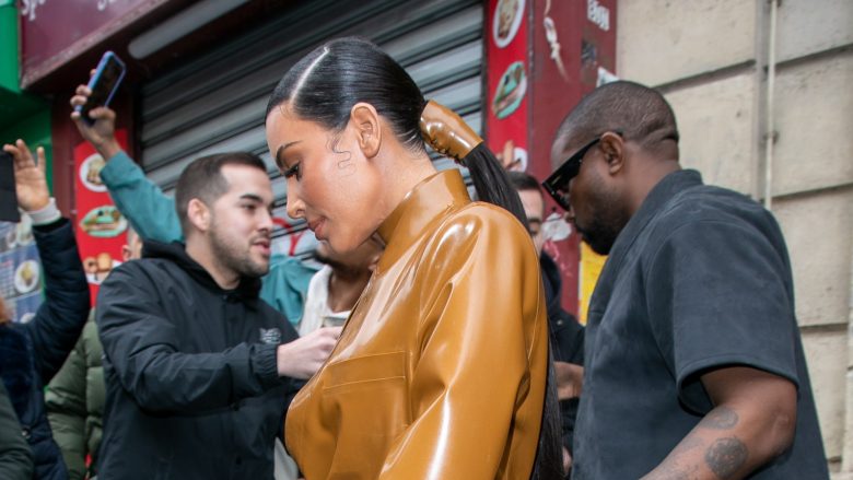 Kanye West befasoi Kim Kardashian duke shndërruar plotësisht një dhomë në shtëpinë e tyre