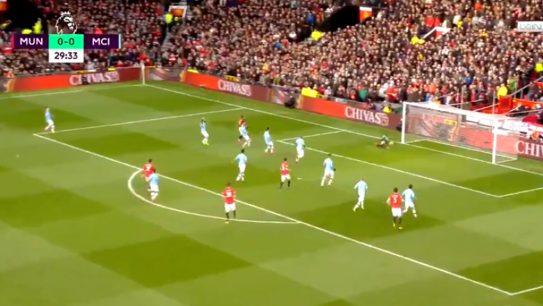Unitedi kalon në epërsi ndaj Cityt me një super gol nga Anthony Martial