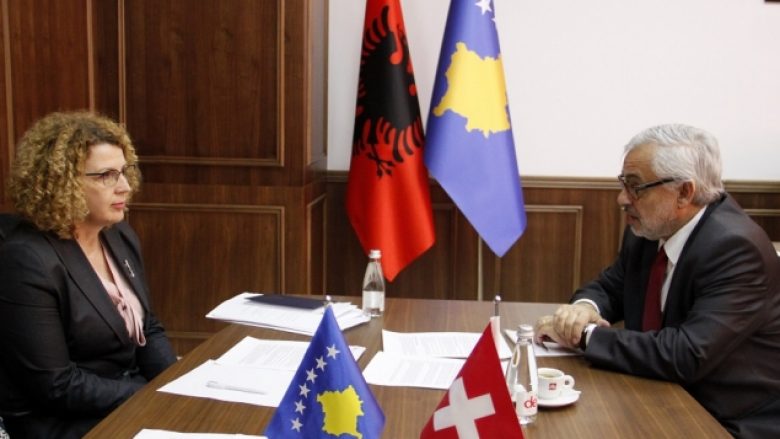 Zvicra vazhdon projektet në Kosovë