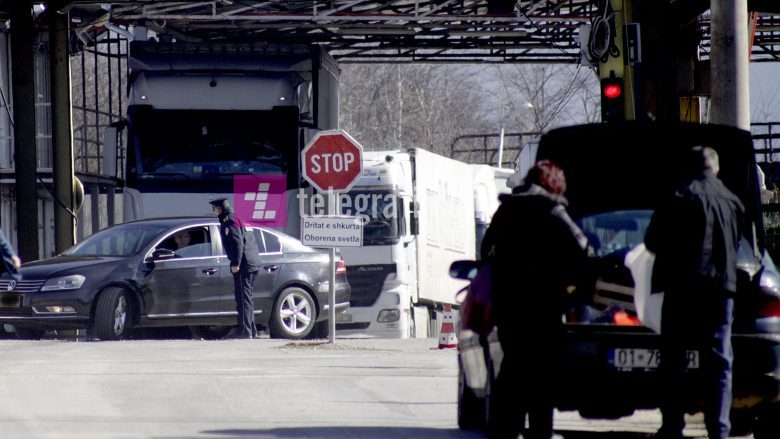 Në Kosovë hyn kamioni i parë me mallra nga Serbia