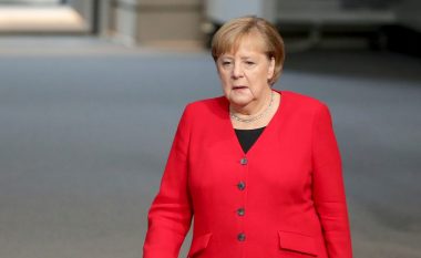 Merkel thotë se “60 deri në 70 për qind në Gjermani mund të infektohen me coronavirus” – sallën e parlamentit e kaplon heshtja