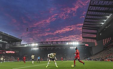 Lojtarët e revoltuar se mund të rikthehen të luajnë futboll mbrapa dyerve të mbyllura në këtë gjendje të jashtëzakonshme