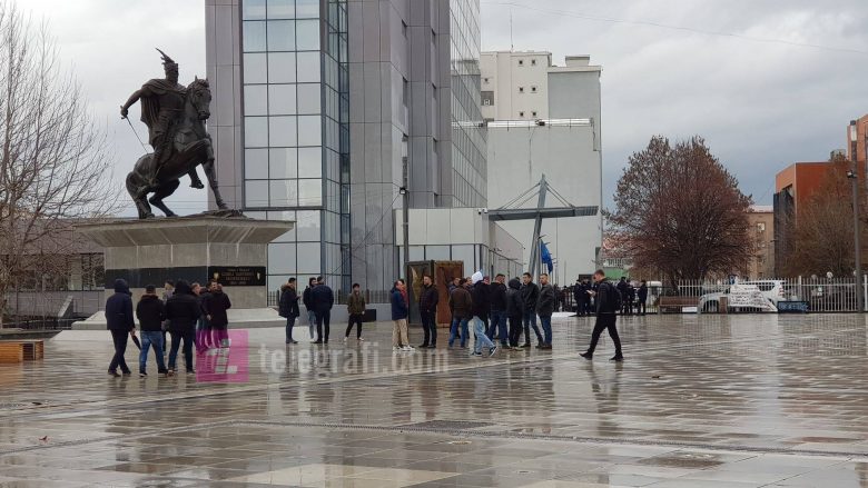 Protestojnë të pranuarit nga konkursi i fundit në kombinatin ‘Trepça’, kërkojnë që të mos ketë ndikime politike