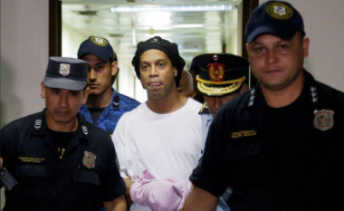 Gjykata e Paraguait refuzon 1.5 milion eurot e Ronaldinhos për ta liruar nga burgu