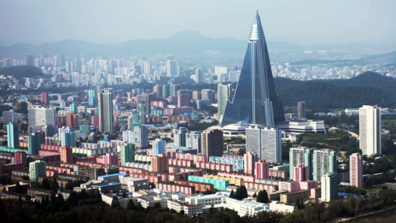 Hoteli me mbi 300 metra lartësi i Koresë së Veriut – një rrokaqiell që kurrë nuk priti asnjë mysafir të vetëm