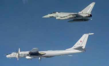 Avionët luftarakë rus përpiqen të hyjnë në hapësirën ajrore të Mbretërisë së Bashkuar