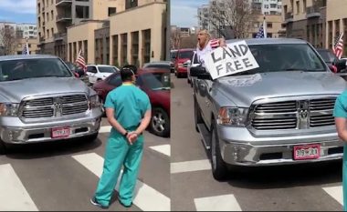 Ishin nisur për të protestuar kundër vendimit për të qëndruar në shtëpi, mjekët ua bllokojnë rrugën – mundohen t’i ndalin
