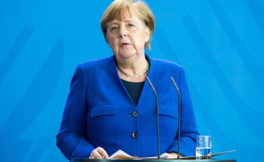 Angela Merkel për coronavirusin: Nuk jemi në fazën finale të pandemisë, por ende në fillim