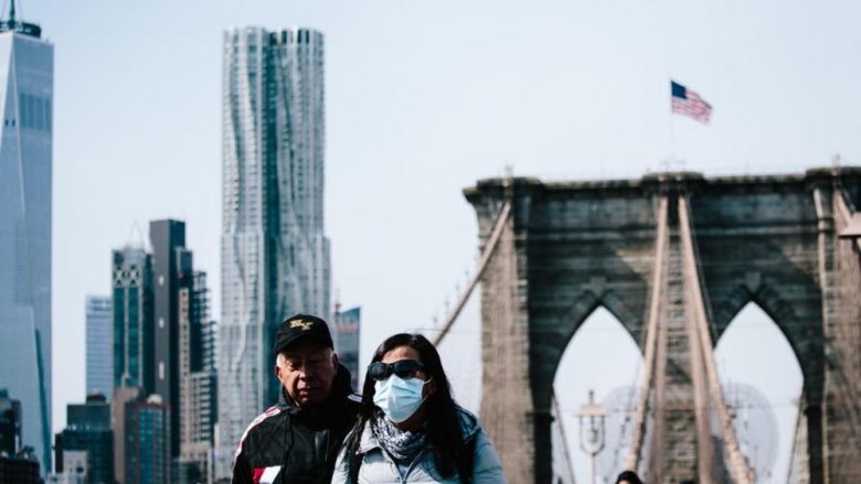 Coronavirusi shkakton kaos në Nju Jork, të infektuar janë 76 mijë persona – në mesin e tyre mbi 1 mijë policë