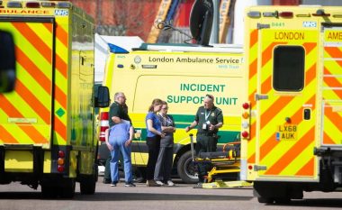 Brenda 24 orëve në Britani të Madhe kanë humbur jetën 936 persona, çdo dy minuta vdes nga një pacient – vendi më i goditur është Birminghami