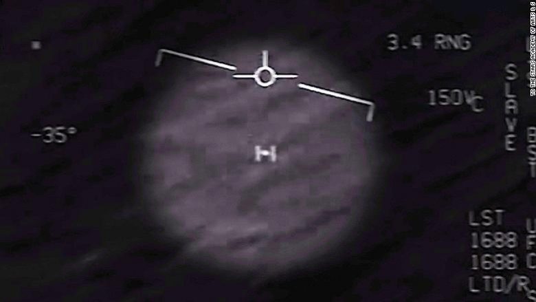 “Prova bindëse që mund të mos jemi vetëm”: Pentagoni publikon zyrtarisht tri videot që tregojnë UFO-t