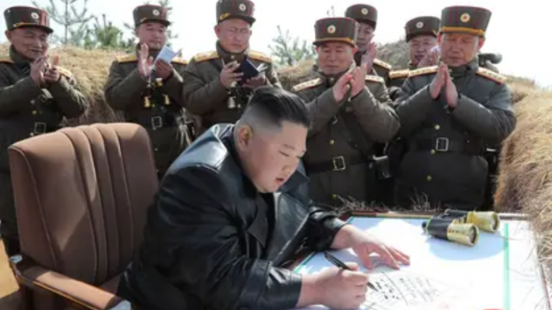 Elita e Koresë së Veriut fillon të shqetësohet për mungesën e Kim Jong-un dhe spekulimet rriten