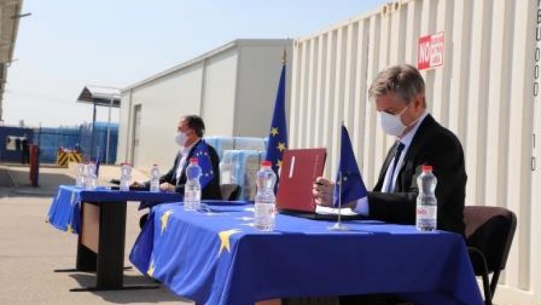 EULEX i dhuron pajisje të teknologjisë informative Shërbimit Korrektues të Kosovës