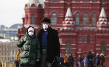 Rusia raporton brenda një dite 1,700 raste nga coronavirusi