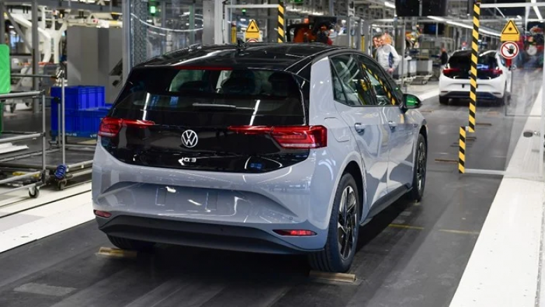 Volkswagen planifikon të nisë prodhimin në Gjermani në fund të prillit