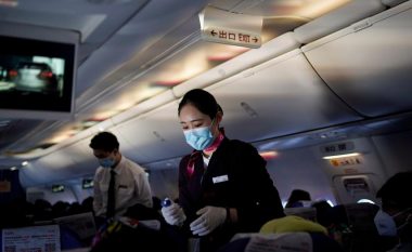 Maska, filtra të ajrit dhe distancë më e madhe – kështu do të duken fluturimet me aeroplan në të ardhmen