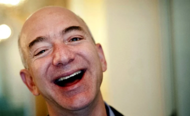 Jeff Bezos bën miliarda për një ditë në krizën e coronavirusit