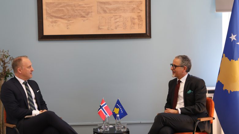 Vitia takoi ambasadorin norvegjez, falënderoi Norvegjinë për kontributin e saj në luftimin e pandemisë