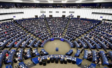 Eurodeputetët letër të hapur Kurtit: Pas krizës zgjedhjet e reja mund të jenë rruga e duhur për të ecur përpara