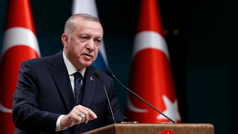 Mbi 90 mijë të infektuar në Turqi, Erdogan vendos orën policore në 31 qytete