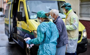 Spanja regjistron më shumë se 800 viktima nga coronavirusi për të pestën ditë radhazi