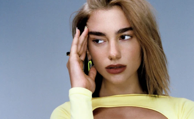 Dua Lipa është gati të bëhet artistja e re më e pasur – pasuria e saj arrin shifra milionëshe